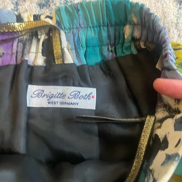 Vintage Floral Pleated Midi Skirt in Teal, Olive & Purple w/ pockets - Picture 4 of 5